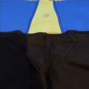 Lululemon leggings size 2 pre-owner